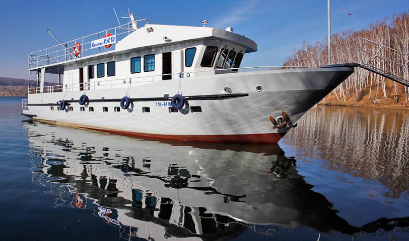 "Капитан Кусто" построен и оборудован в 2014 по заказу как яхта для дайвинга