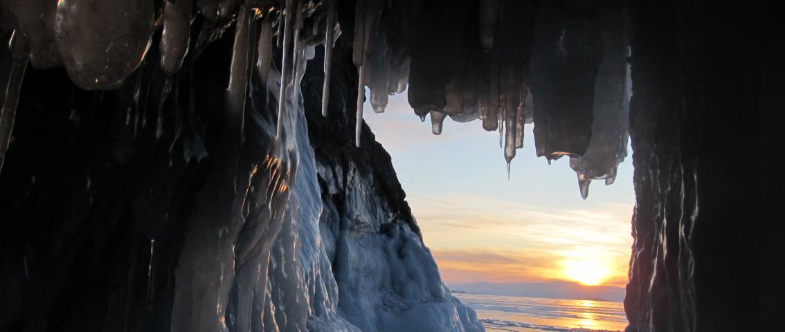 Зимой становятся доступны пещеры и ледяные гроты